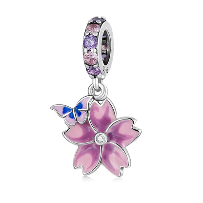 Blüte mit Schmetterling - Charm-Anhänger