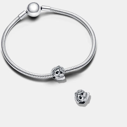 Skull mit Rose – Charm